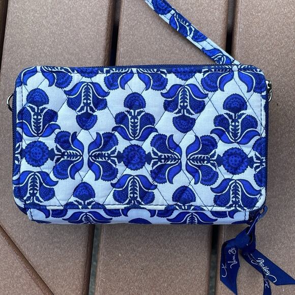 Vera Bradley Paisley Print Large Wallet Clutch Blue White - Picture 3 of 7